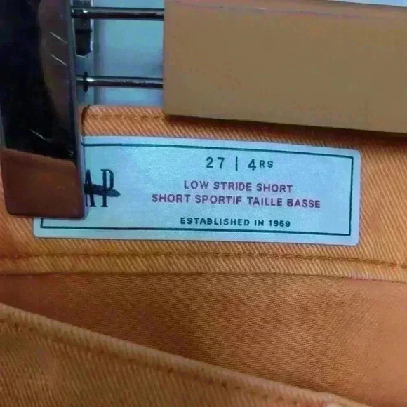 GAP | Women's Orange Mid-Rise Low Stride Denim Shorts with Washwell - Picture 4 of 5